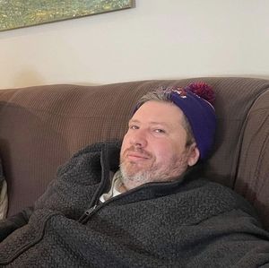 Meet your Posher, Aggelos